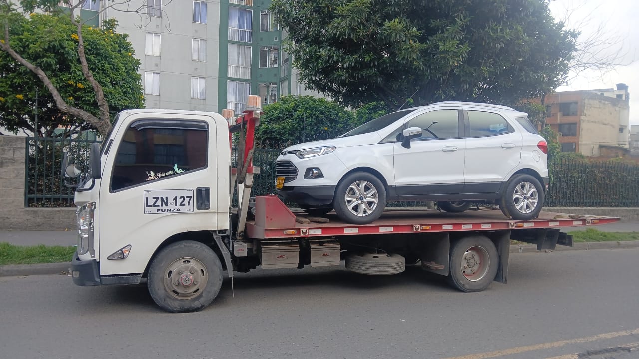 Servicio de grúas en Cali para vehículos varados – asistencia vehicular 24 horas